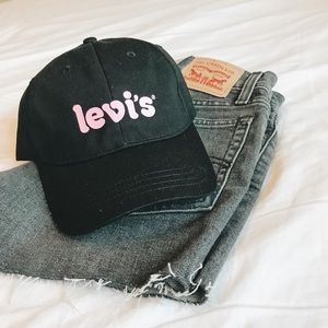 NWT Levi’s Hat Pink Text Logo Baseball Cap Black